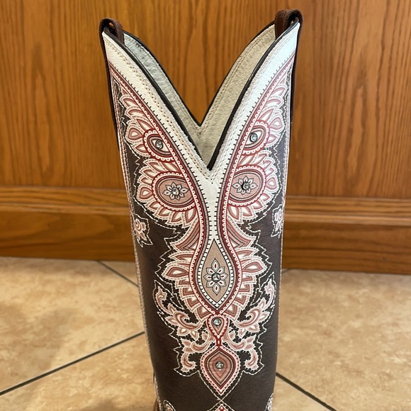 Ariat size 8.5 Alameda boots - Picture 7 of 9
